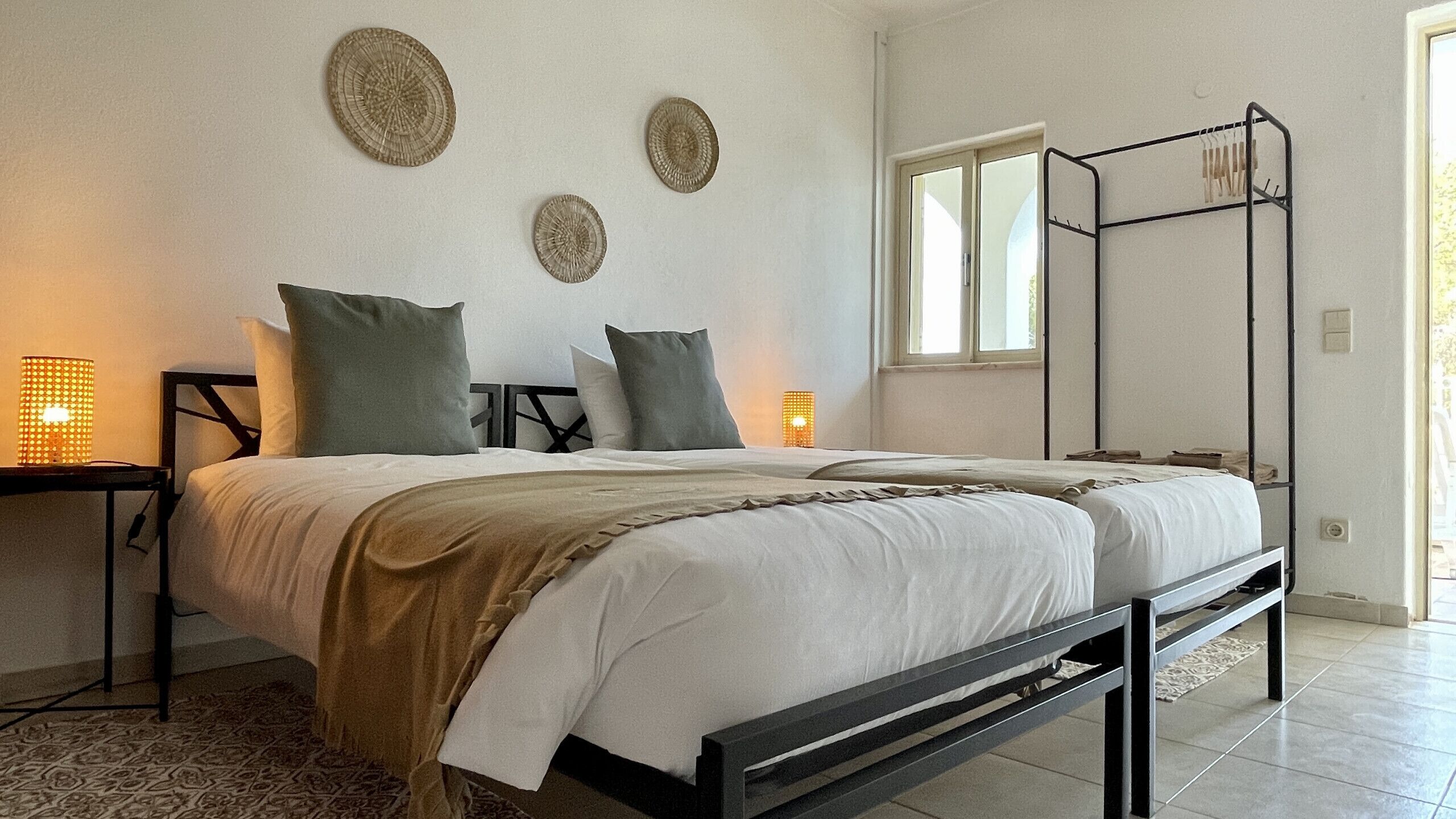 2 室のベッドルーム、アイロン / アイロン台、WiFi