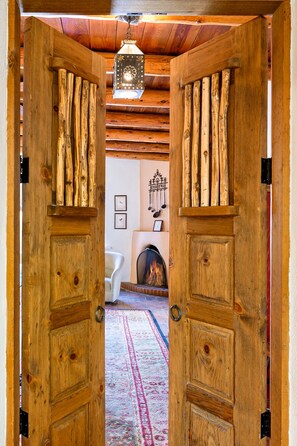 Interior - Walk to Canyon Rd | Mountain Views | Great Outdoor Space | 2 Masters (Santa Fe)