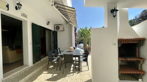 Outdoor dining - Vale Pedras by Check-in Portugal (Albufeira)