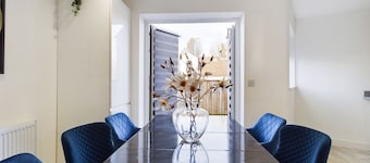 Cosy and Luxurious House for 10 Guests in Darwen