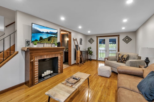 Cozy home away from home near the Bills Stadium