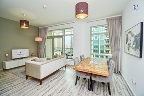 Standard Apartment | Living room - New 1BR Apt - Burj Khalifa View - LOFT (Dubai)