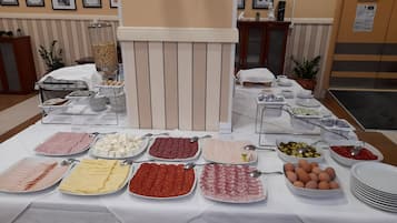 Daily continental breakfast for a fee