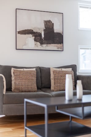 Apartment | Living area | 37-inch Smart TV with satellite channels, Netflix, streaming services - 3 Bed Flat by Limehouse Basin (London)