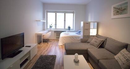 2ndhomes Comfy Apartment near the Sea