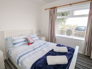 3 bedrooms, individually decorated, individually furnished, free WiFi
