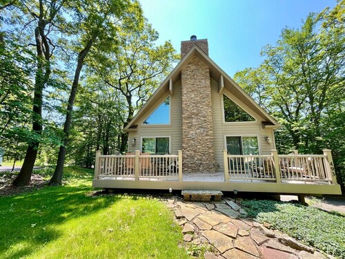 🐾 Campfire Crossing – Mountain Home | Fire pit, Waterfalls & Fall Foliage🍁🌲