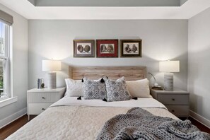 Unclassified image, 5 of 28, button - Luxe Modern Home | Private Hot Tub (Thunderbolt)