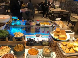 Daily buffet breakfast for a fee