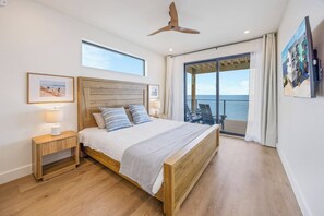 10 bedrooms, free WiFi, bed sheets, wheelchair access - Premier Soundfront w/ Pool, Hot Tub, Elevator, EV Charger, Pickleball, Theater (Rodanthe)