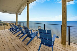 Terrace/patio - Premier Soundfront w/ Pool, Hot Tub, Elevator, EV Charger, Pickleball, Theater (Rodanthe)