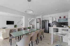 Interior - Seafront Villa Azzurro with heated pool, panoramic sea views, walking distance to beach-shop-restaurant (Stanici)