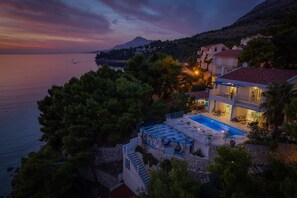 Exterior - Seafront Villa Azzurro with heated pool, panoramic sea views, walking distance to beach-shop-restaurant (Stanici)