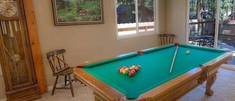 House, 5 Bedrooms | Games room
