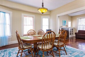 Dining - Seahorse Inn
 (Galveston)