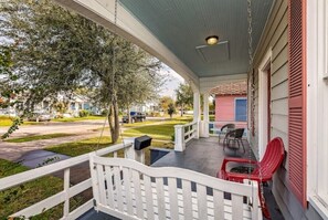 Terrace/patio - Seahorse Inn
 (Galveston)