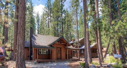 Breezy Pines Cabin 4 Bedroom Home by RedAwning