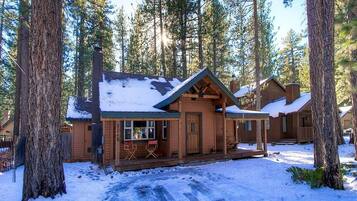 House, 4 Bedrooms | Exterior