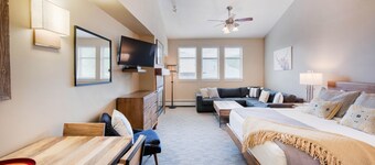 Premium Unit 4650- Fraser Crossing/founders Pointe Condo