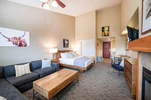 Studio | 1 bedroom, iron/ironing board, free WiFi - Premium Unit 4650- Fraser Crossing/founders Pointe Condo (Winter Park)