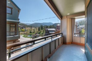 Condo, 1 Bedroom | Property grounds