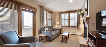 Premium Unit 1327 - One Bedroom - Zephyr Mountain Lodge 1 Condo