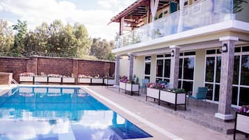 Piscina all'aperto