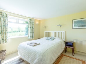 2 bedrooms, individually decorated, individually furnished, free WiFi - Curlew Cottage (Hexham)