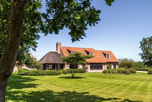 Hoeve den Akker - Luxus-Ferienhaus mit Garten und Alpakas in der Nähe von Brügge