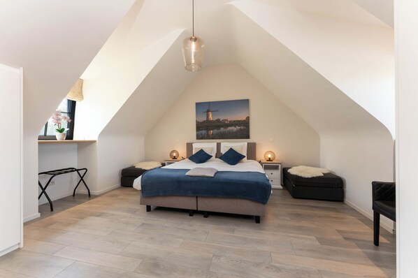 1 bedroom, in-room safe, desk, iron/ironing board