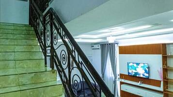 Apartment, Multiple Beds | Interior