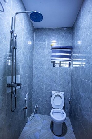 Bathroom - Immaculate 3-bed Duplex Apartment in Lagos (Lagos)