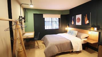 Basic Apartment (101) | Desk, iron/ironing board, free WiFi, bed sheets
