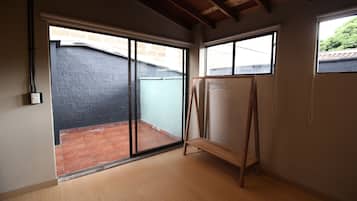 Basic Quadruple Room (204) | Terrace/patio