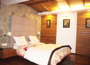 Family Room | 1 bedroom, free WiFi - Hotel Aristocrat (Darjeeling)