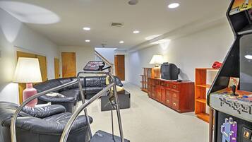 House (Multiple Bedrooms) | Interior