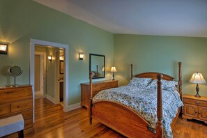 House (3 Bedrooms) | Interior - Mtn-view Home w/ Deck: Walk to Dtwn Frisco! (Frisco)