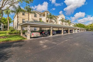 Apartment (2 Bedrooms) | Interior - Fort Myers Condo w/ Resort Pools - Near Golf! (Fort Myers)
