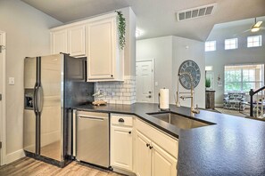 Apartment (3 Bedrooms) | Interior - Lago Vista 'waterside Retreat' w/ Lake Access (Leander)