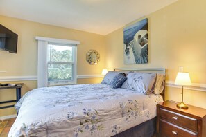 Interior - Canal Side Retreat w/ Dock, By Hollywood Boardwalk (Fort Lauderdale)