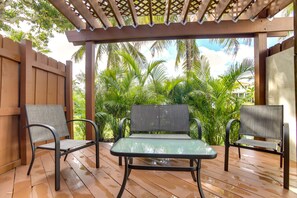 Unclassified image, 2 of 24, button - Canal Side Retreat w/ Dock, By Hollywood Boardwalk (Fort Lauderdale)