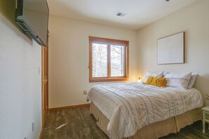 Apartment (1 Bedroom) | Interior - Winter Park Condo w/ Balcony & Mtn Views! (Winter Park)