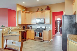 Interior - Canandaigua Getaway < 1 Mi to Beach! (Canandaigua)