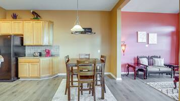 House (3 Bedrooms) | Interior