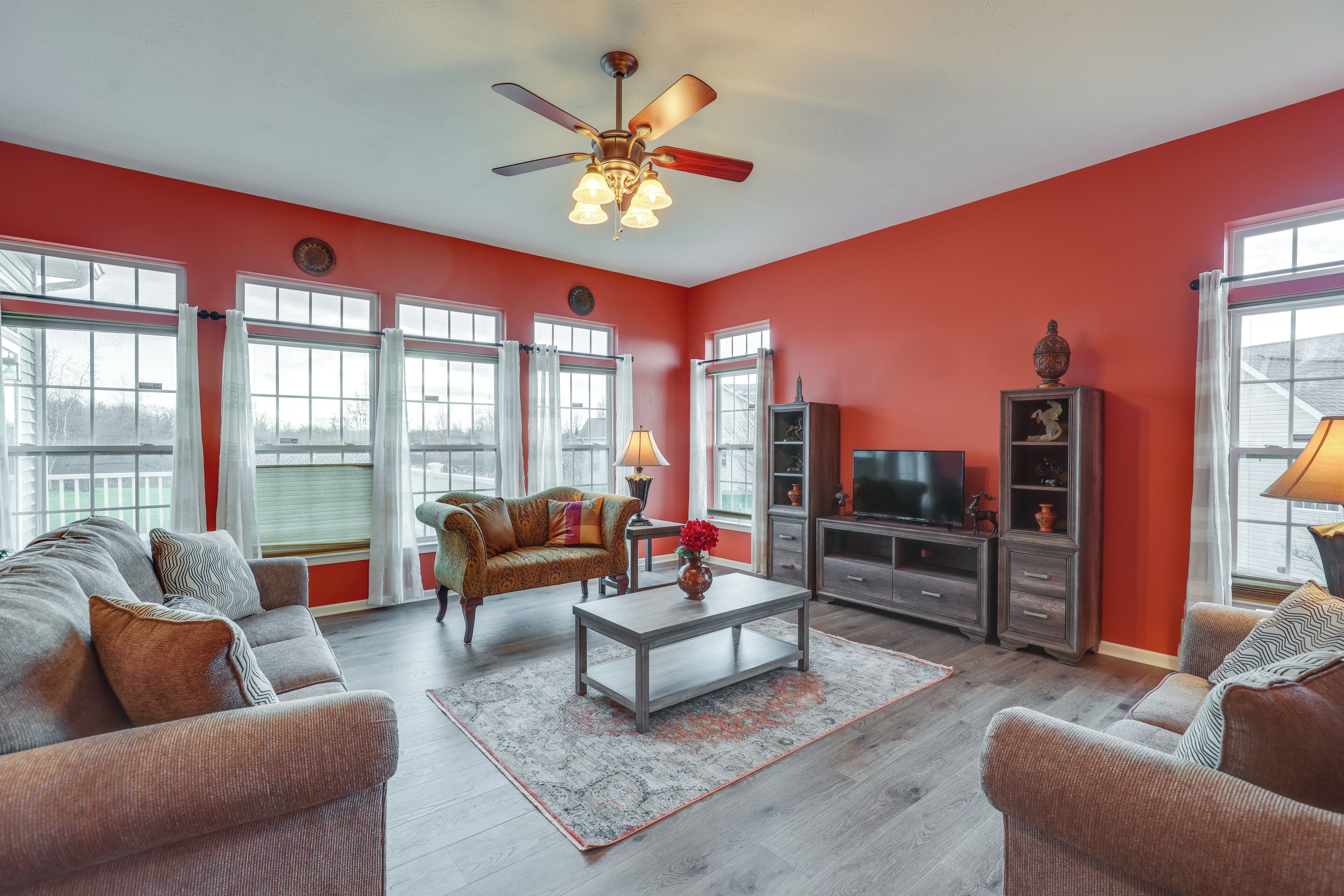 House (3 Bedrooms) | Interior