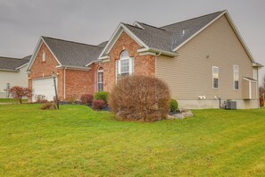 House (3 Bedrooms) | Interior - Canandaigua Getaway < 1 Mi to Beach! (Canandaigua)