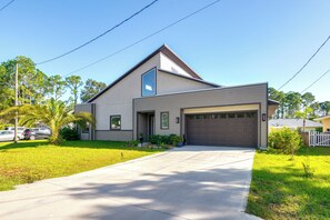Interior - Palm Coast Paradise: Pool, Spa & Outdoor Kitchen (Palm Coast)