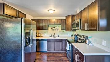 House (2 Bedrooms) | Interior