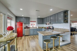 บ้านพัก (4 Bedrooms) | ภายใน