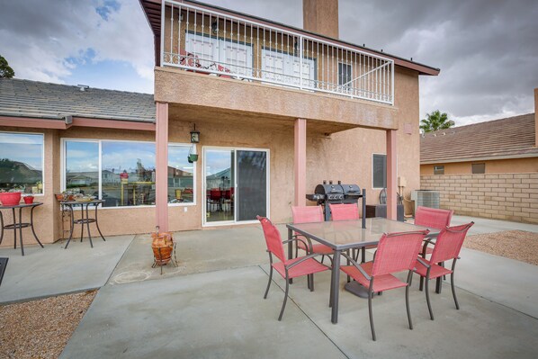 House (4 Bedrooms) | Interior - Family Helendale Home - Private Dock & Fire Pit! (Helendale)